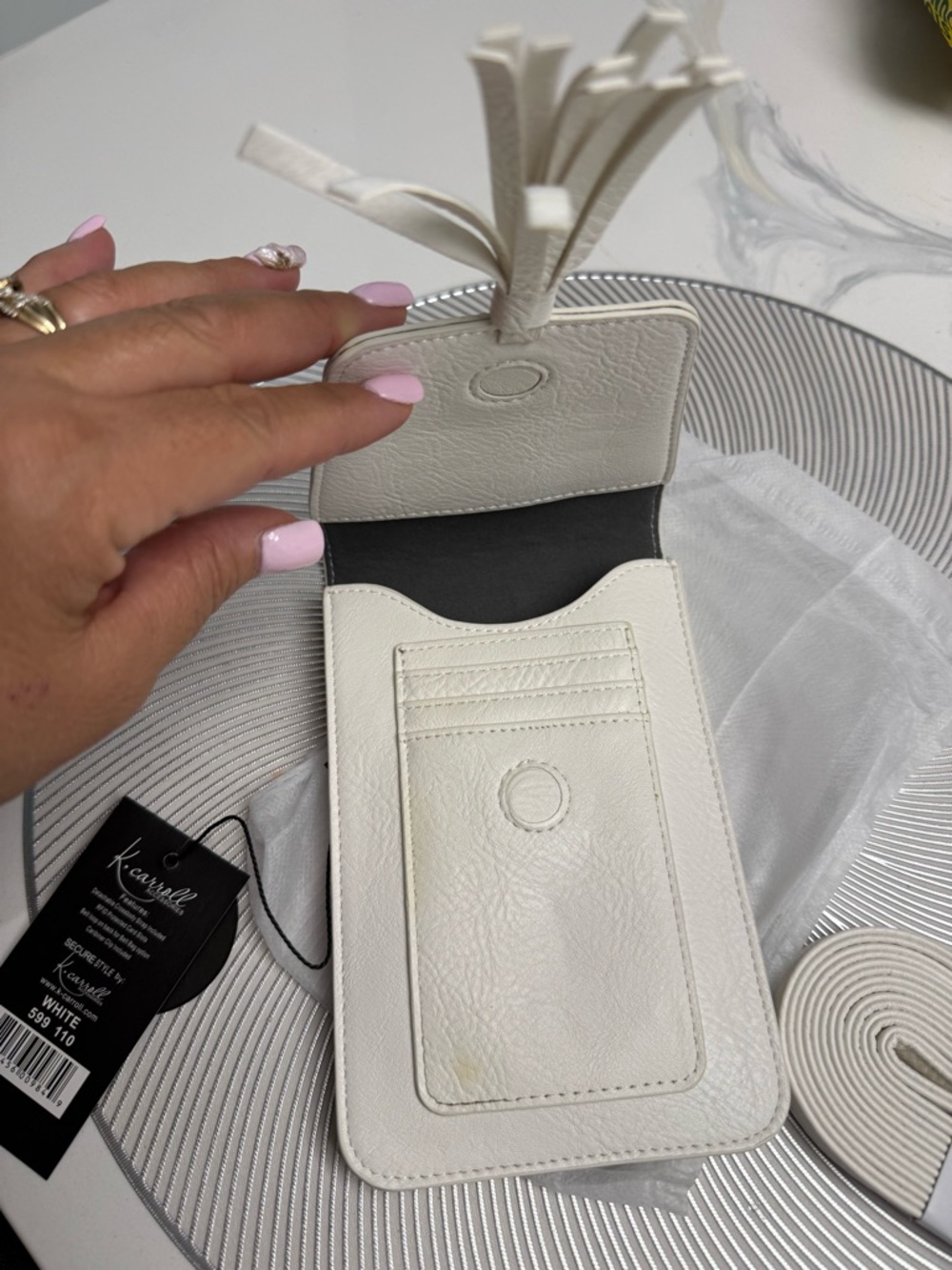 Crossbody phone or essential White Tassel Bag - 2 compartments, card slots RFID - Picture 7 of 9